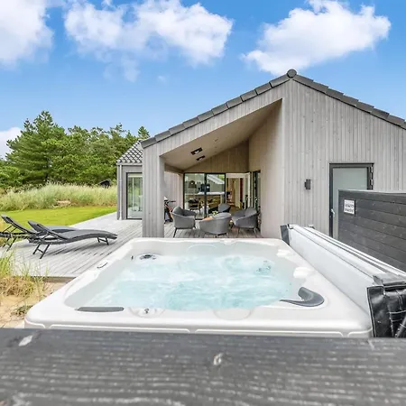 Antonette Holiday home